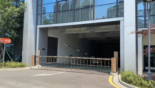 Aktueller Firmenfall über DZE4 Barrier Gate for Industrial Park Underground Parking Entrance