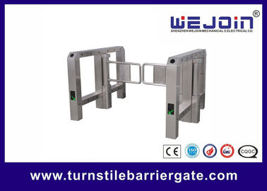 Vollständige Erholungszeit 3s DC 24V Pinselmotor Schwing Barriere Tor mit automatischem Umkehrpass für Parkmanagement